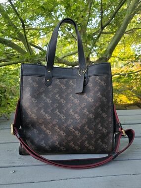 Coach Field Tote ~ Horse And Carriage Print